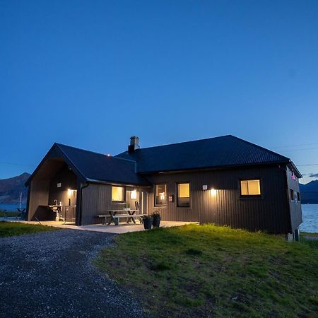 BEDEHUSET Basecamp Senja Hotel Skaland Eksteriør billede