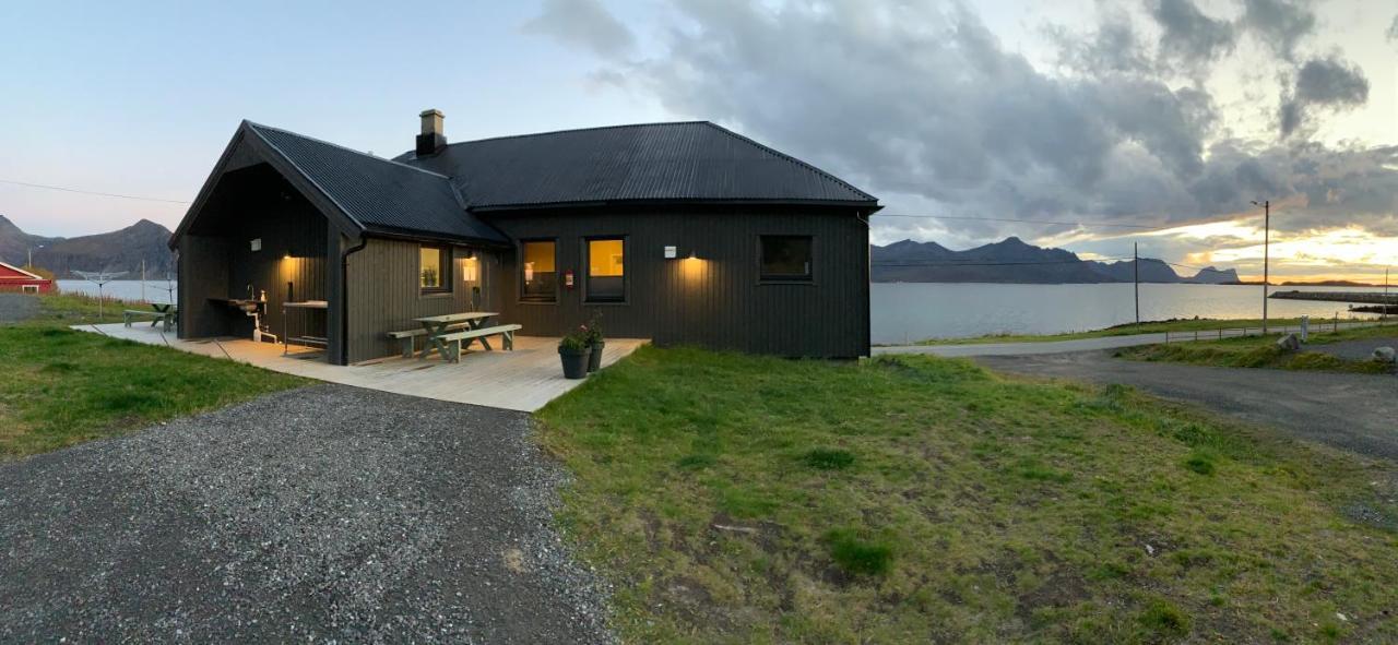BEDEHUSET Basecamp Senja Hotel Skaland Eksteriør billede